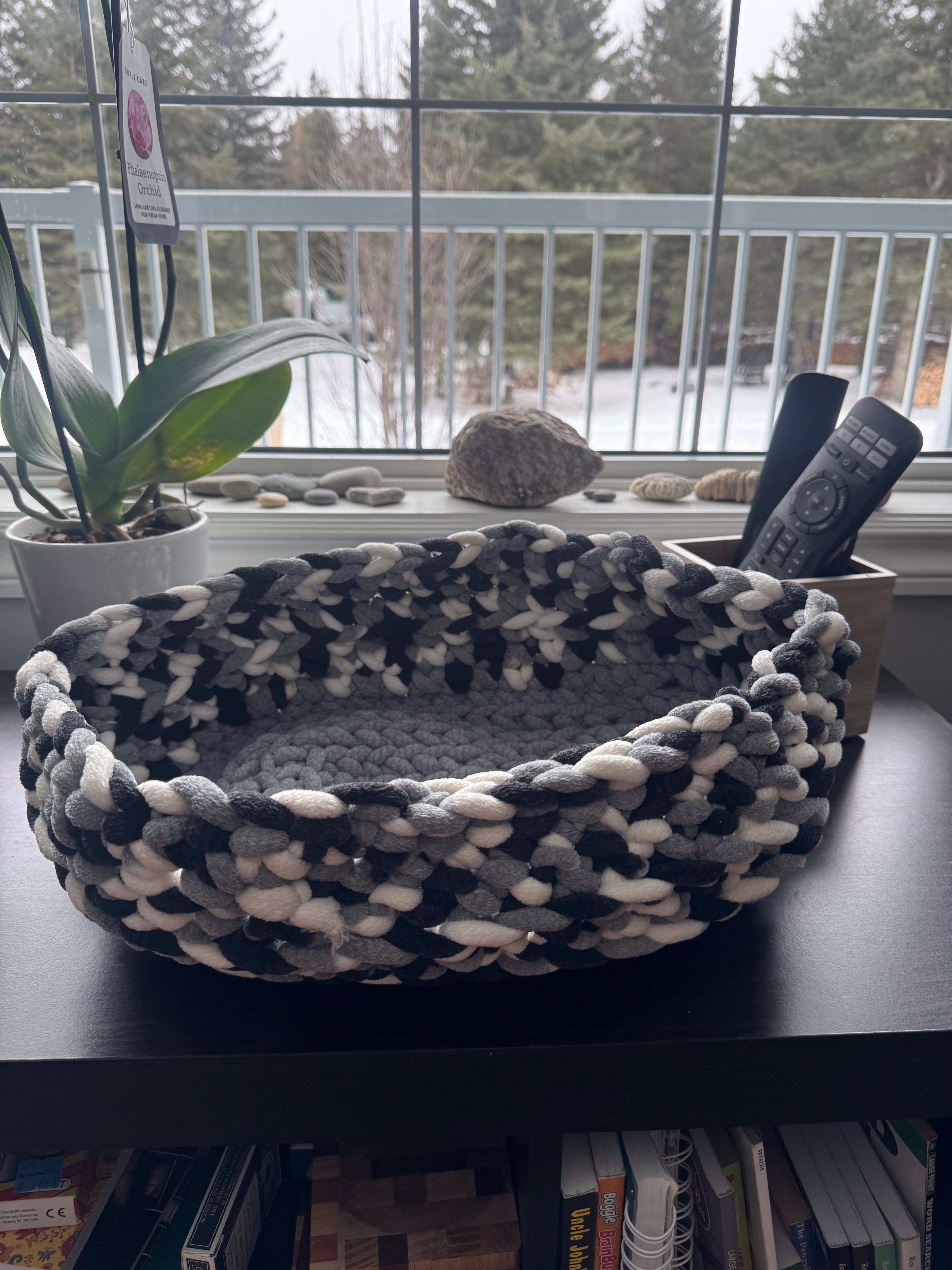 Hand Knit Pet Bed